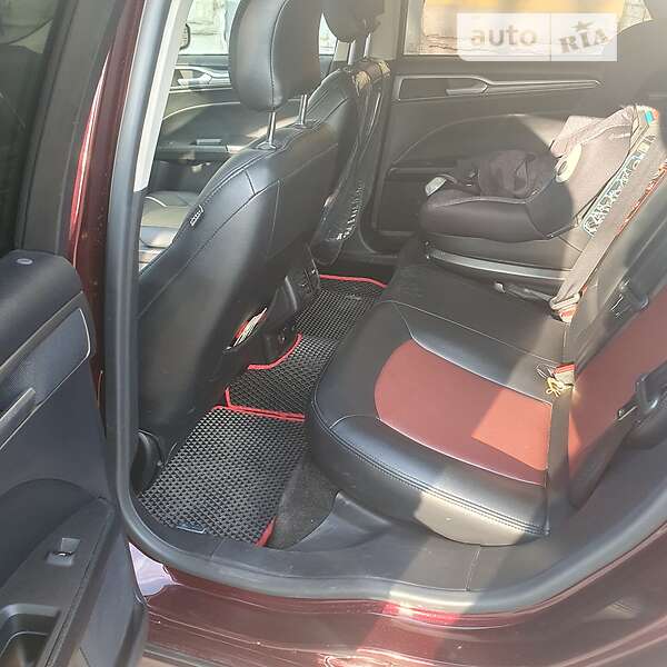 Седан Ford Fusion 2018 в Львові