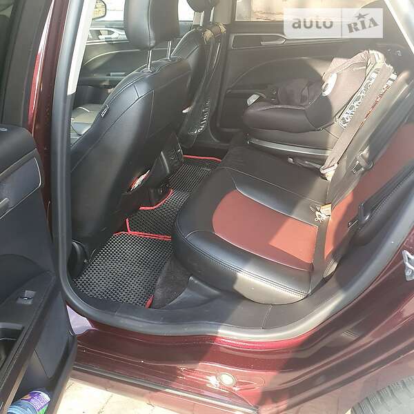 Седан Ford Fusion 2018 в Львові