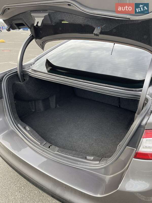 Седан Ford Fusion 2012 в Киеве фото 15 Седан Ford Fusion 2012 в Киеве