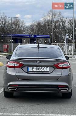 Седан Ford Fusion 2012 в 