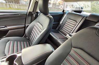 Седан Ford Fusion 2014 в 