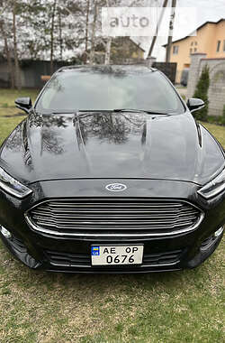 Седан Ford Fusion 2013 в 