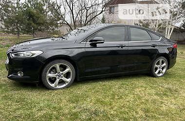 Седан Ford Fusion 2013 в 