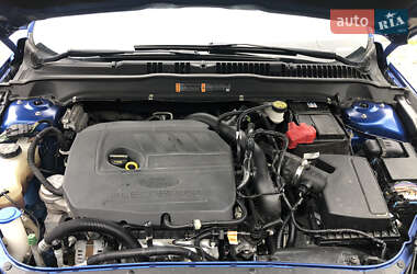 Седан Ford Fusion 2017 в 