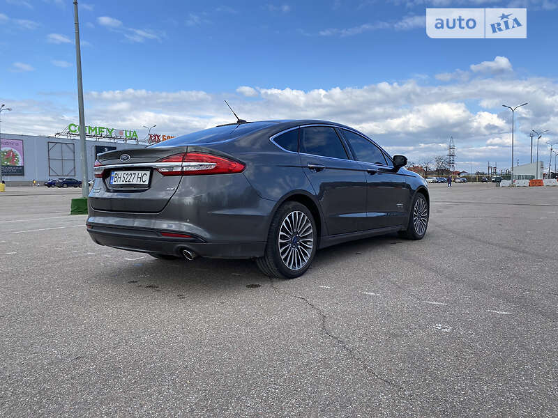 Седан Ford Fusion 2016 в Одесі