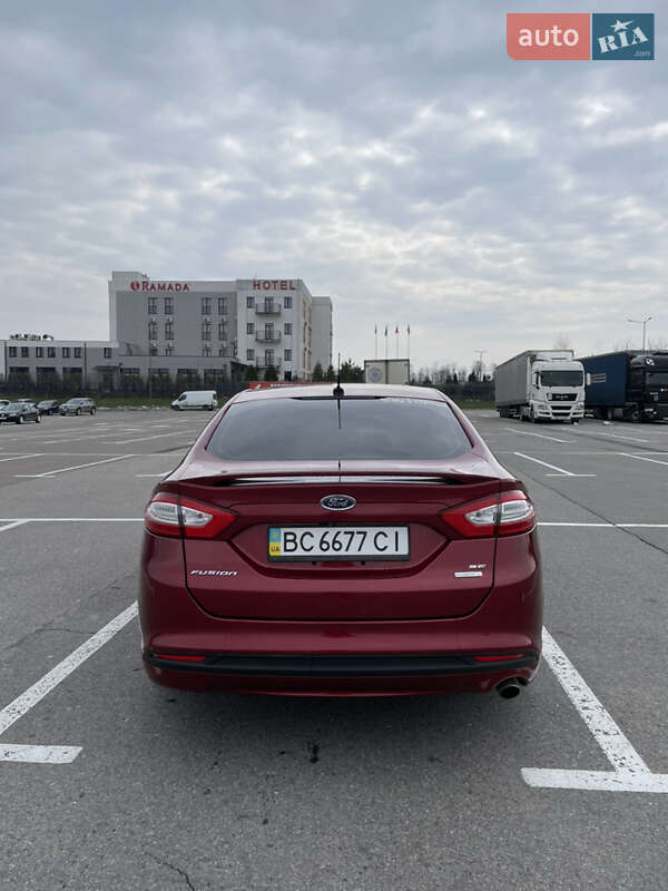 Седан Ford Fusion 2014 в Львове