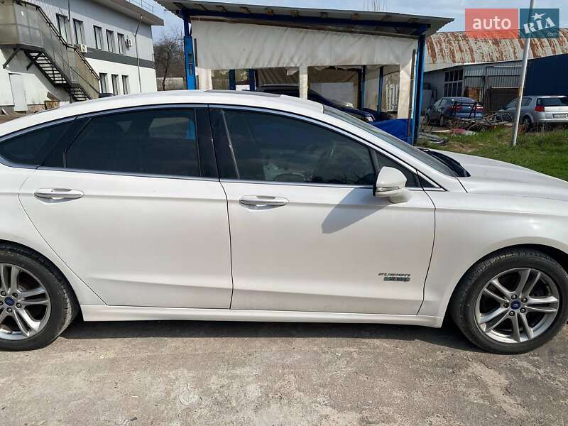 Седан Ford Fusion 2015 в Киеве