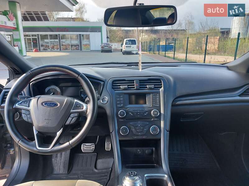 Седан Ford Fusion 2017 в Житомирі