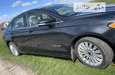 Седан Ford Fusion 2013 в 