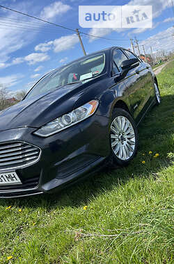 Седан Ford Fusion 2013 в 
