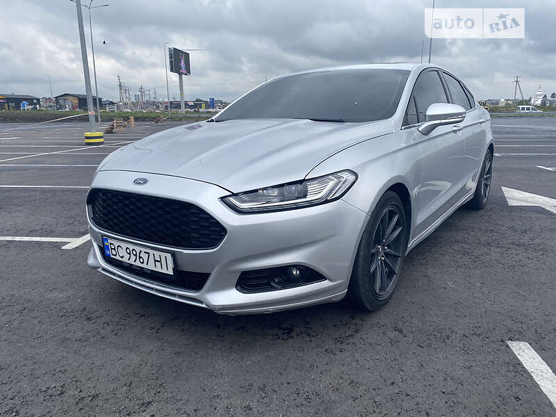 Седан Ford Fusion 2015 в Львові