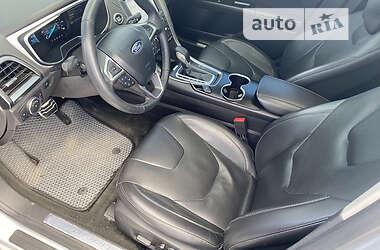 Седан Ford Fusion 2015 в Львове