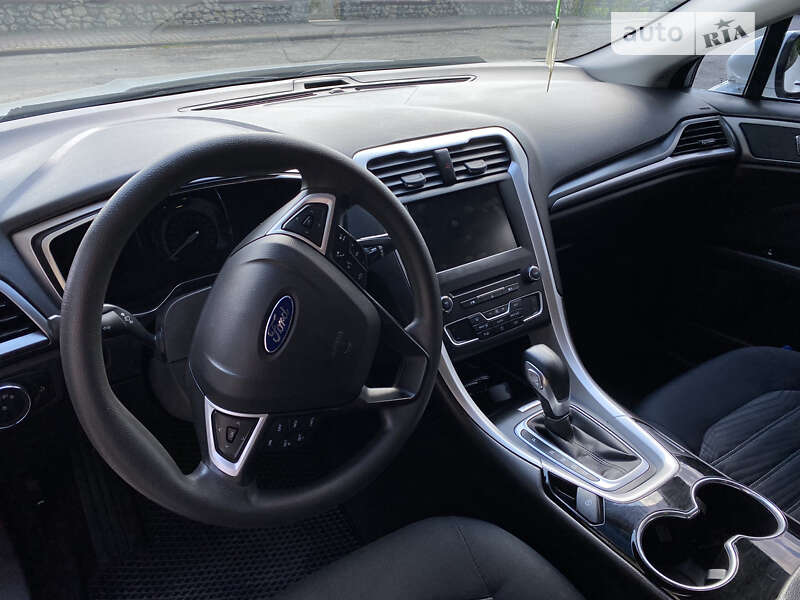 Седан Ford Fusion 2015 в Золочеве