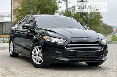 Седан Ford Fusion 2015 в 
