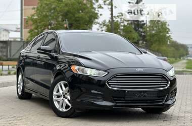 Седан Ford Fusion 2015 в 