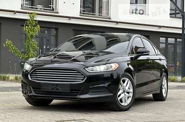 Седан Ford Fusion 2015 в 