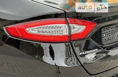 Седан Ford Fusion 2015 в 