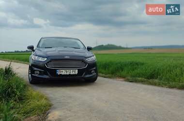 Седан Ford Fusion 2015 в Одесі