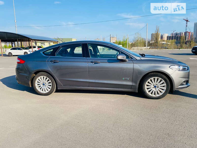 Седан Ford Fusion 2014 в Києві