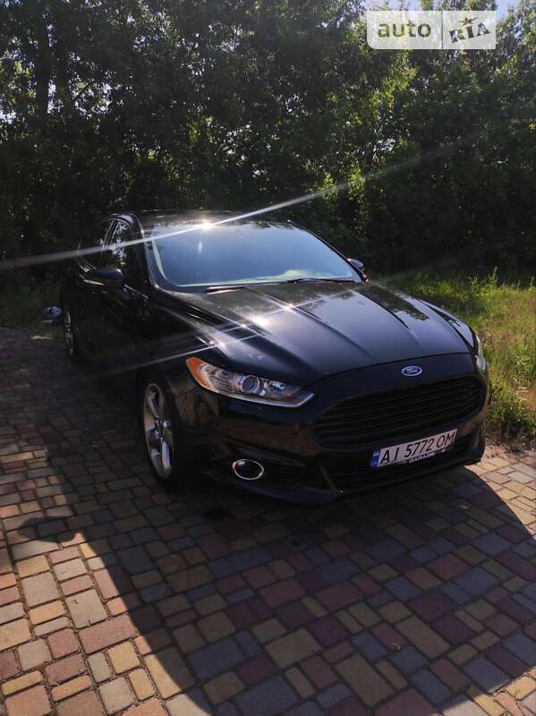 Седан Ford Fusion 2013 в 