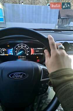 Седан Ford Fusion 2018 в 