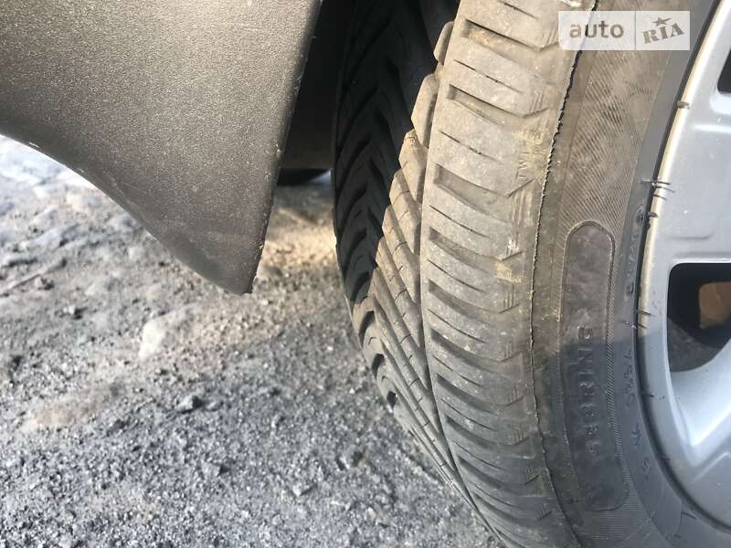 Хэтчбек Ford Fusion 2005 в Калиновке