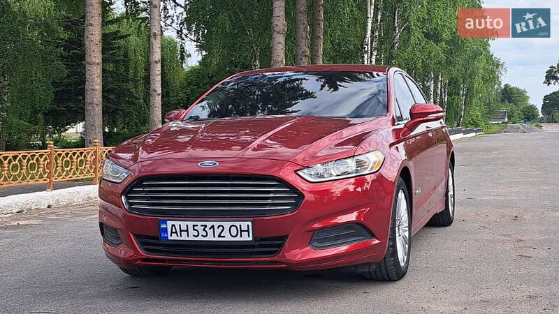 Седан Ford Fusion 2013 в Києві