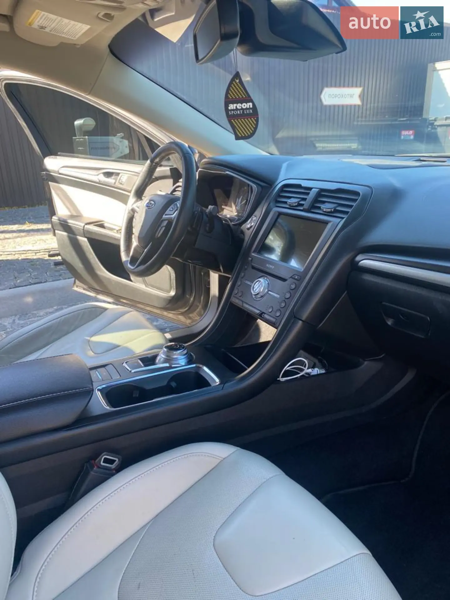 2016 Ford Fusion - мініатюра 26