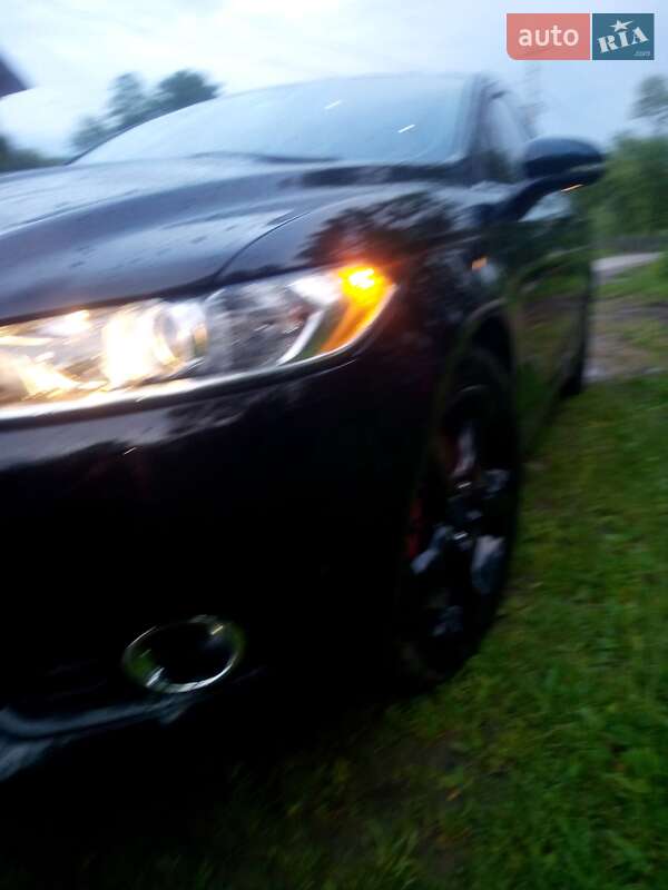 Седан Ford Fusion 2015 в Рахові