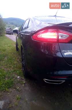 Седан Ford Fusion 2015 в Рахове