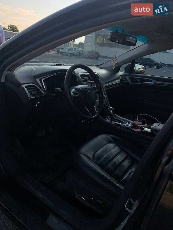 Седан Ford Fusion 2012 в Черновцах