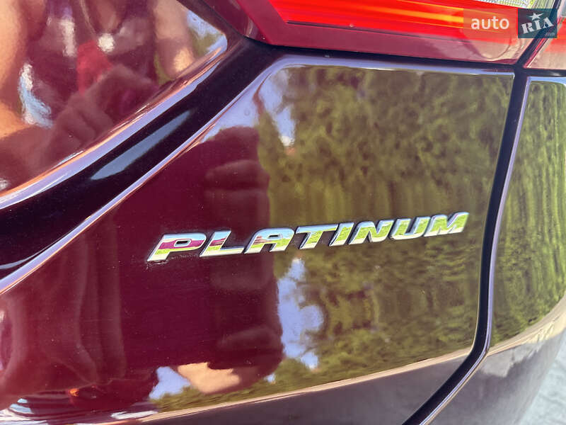 Седан Ford Fusion 2016 в Умані