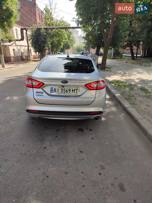 Седан Ford Fusion 2016 в Харкові