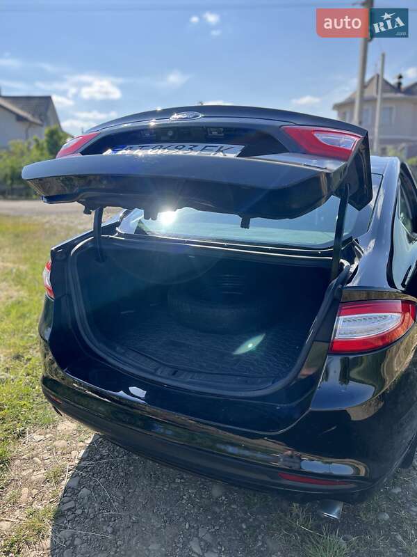Седан Ford Fusion 2015 в Ивано-Франковске