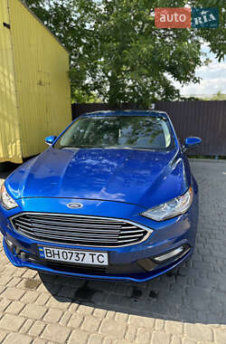 Седан Ford Fusion 2017 в 