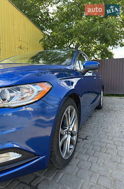 Седан Ford Fusion 2017 в 