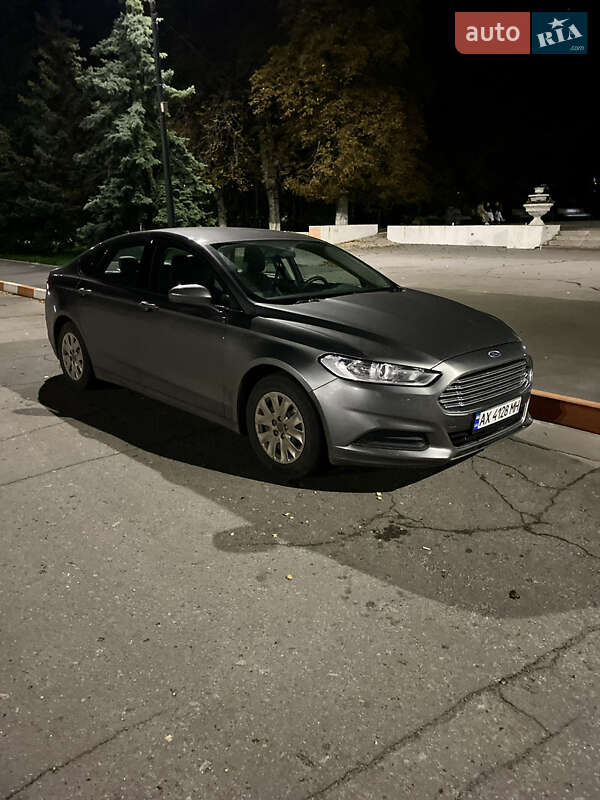 Седан Ford Fusion 2014 в Зміїві