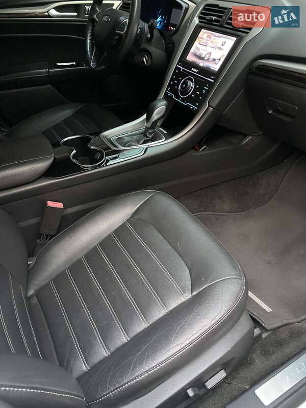 Седан Ford Fusion 2014 в Луцке