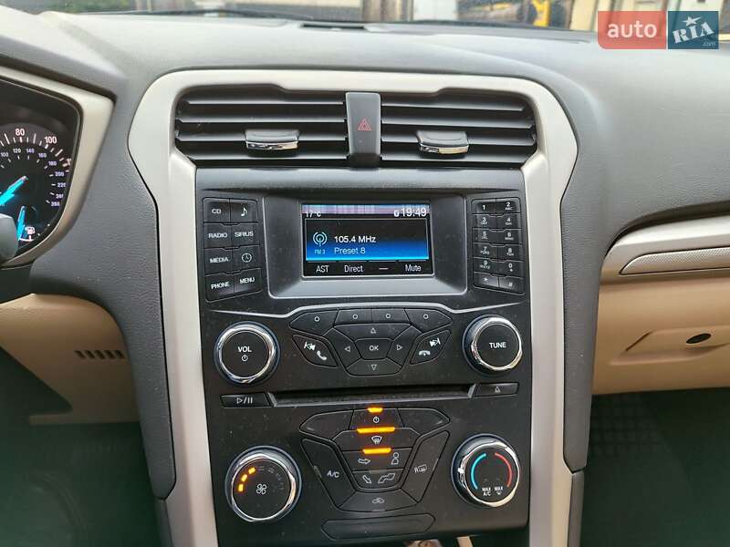 Седан Ford Fusion 2014 в Трускавці