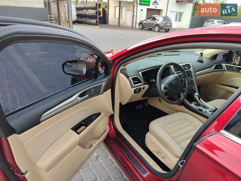 Седан Ford Fusion 2014 в Трускавці