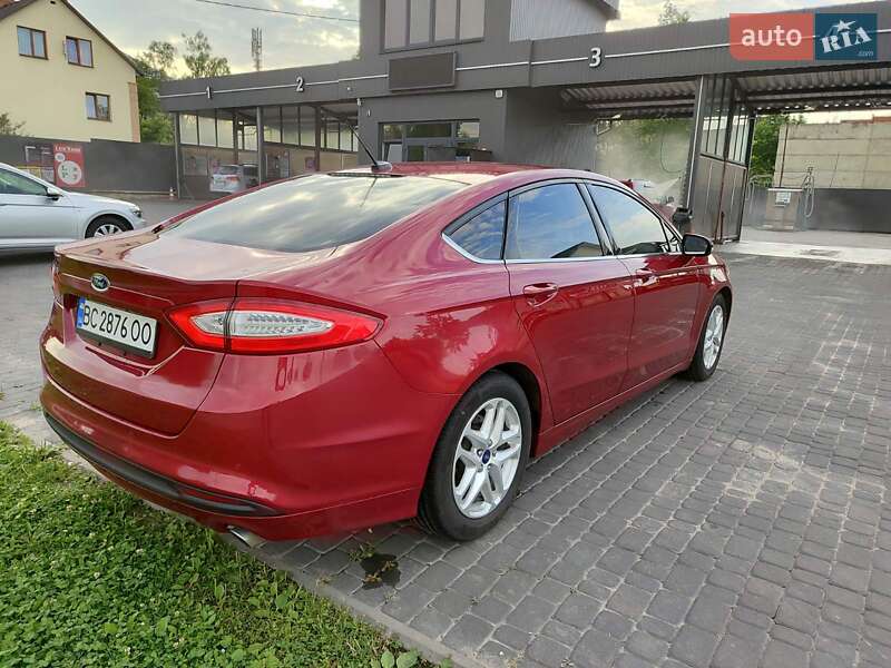 Седан Ford Fusion 2014 в Трускавці