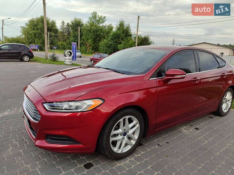 Седан Ford Fusion 2014 в Трускавці