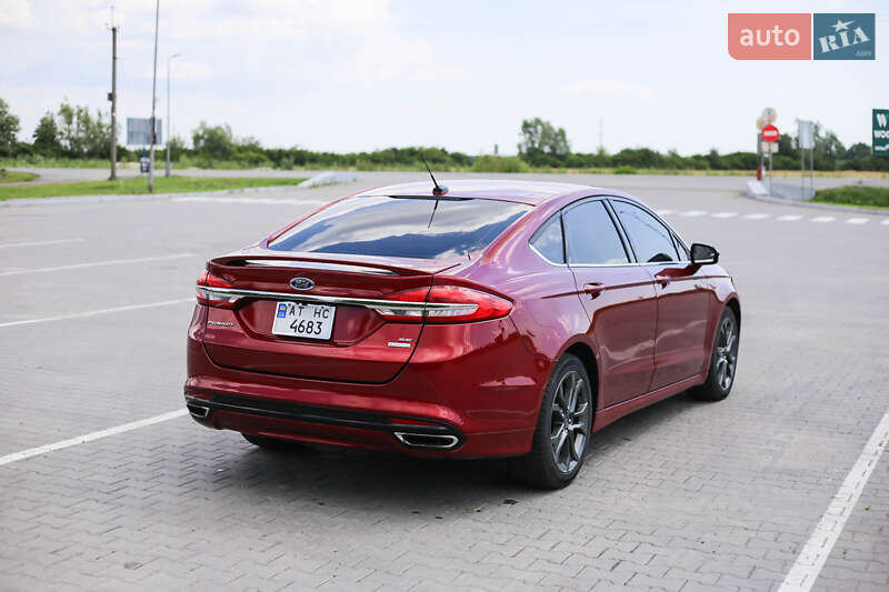 Седан Ford Fusion 2017 в Бучаче