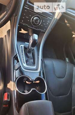 Седан Ford Fusion 2014 в 