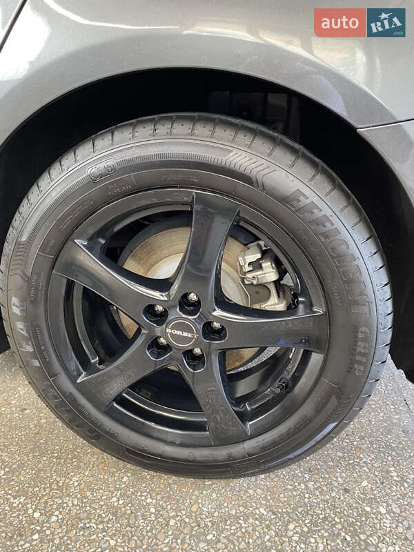 Седан Ford Fusion 2018 в Львове