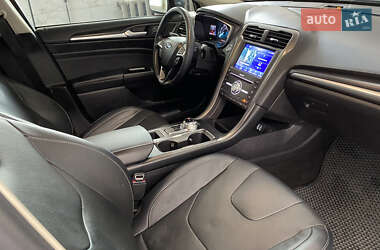 Седан Ford Fusion 2018 в Львове