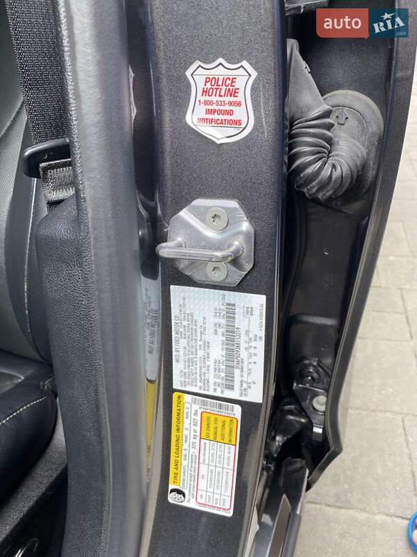 Седан Ford Fusion 2018 в Львове