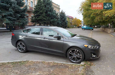 Седан Ford Fusion 2018 в Львове