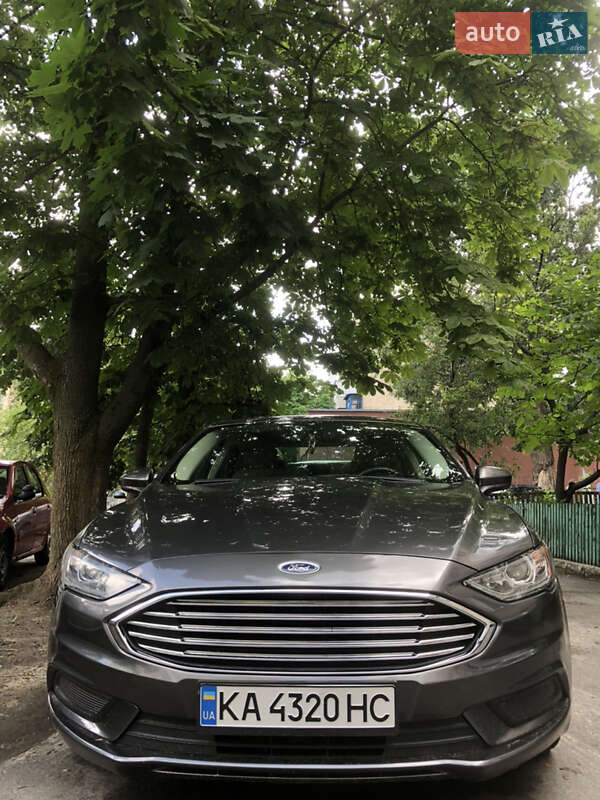 Седан Ford Fusion 2016 в Києві