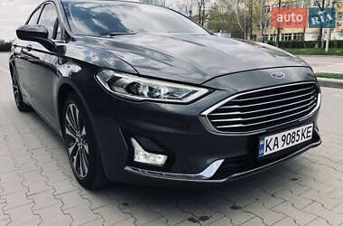 Седан Ford Fusion 2020 в 